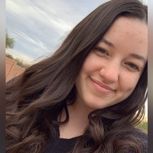 Meet your Posher, Emilee - Picture 3 of 3